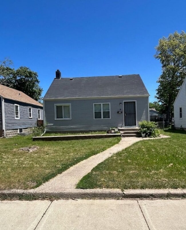 Building Photo - 4 Bedroom Home Section 8 Welcomed