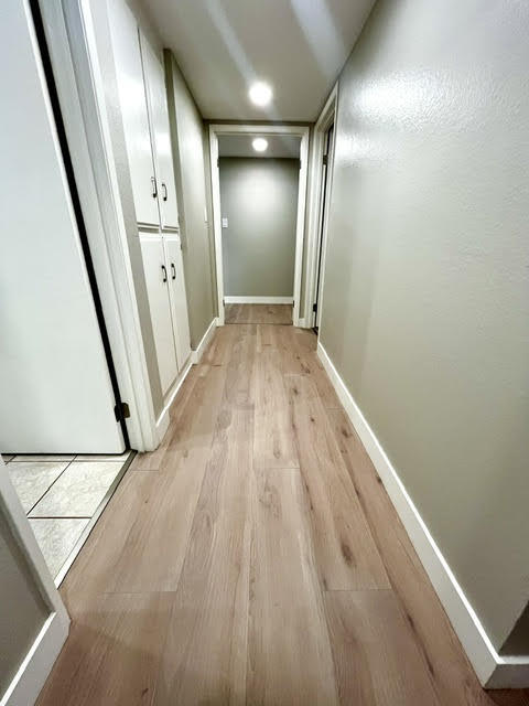 Hall toward bedrooms - 6824 Hyde Park Dr