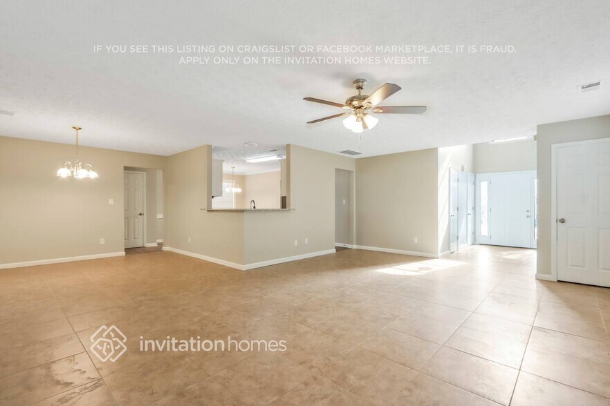Building Photo - 1915 Stoneoak Cir