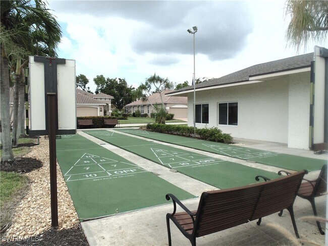 Building Photo - 5441 Peppertree Dr