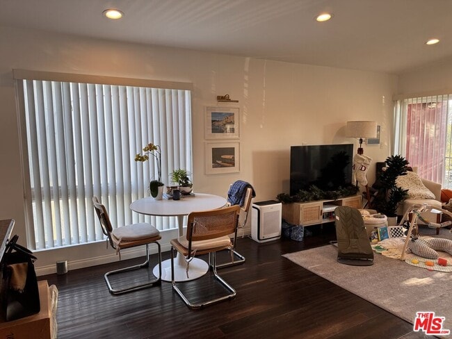 Building Photo - 2639 6th St