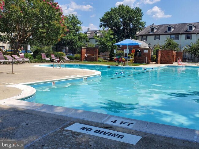 Building Photo - 10303 45th Pl