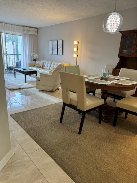 Building Photo - 5300 NE 24th Terrace