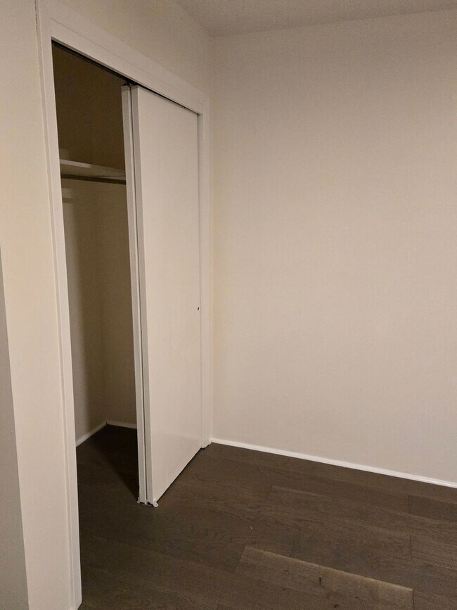 Building Photo - Charming 2BR Condo in Bethel
