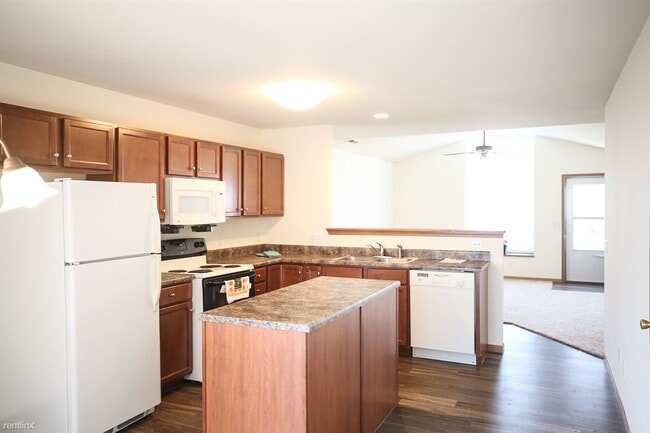 Building Photo - 2 br, 1 bath  - Cardinal Creek