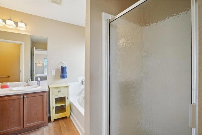 Building Photo - 410 S Water Ln