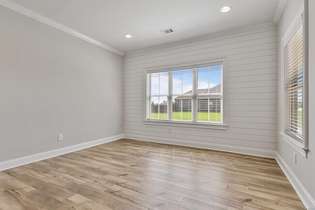 Building Photo - 1420 Wildlife Wy