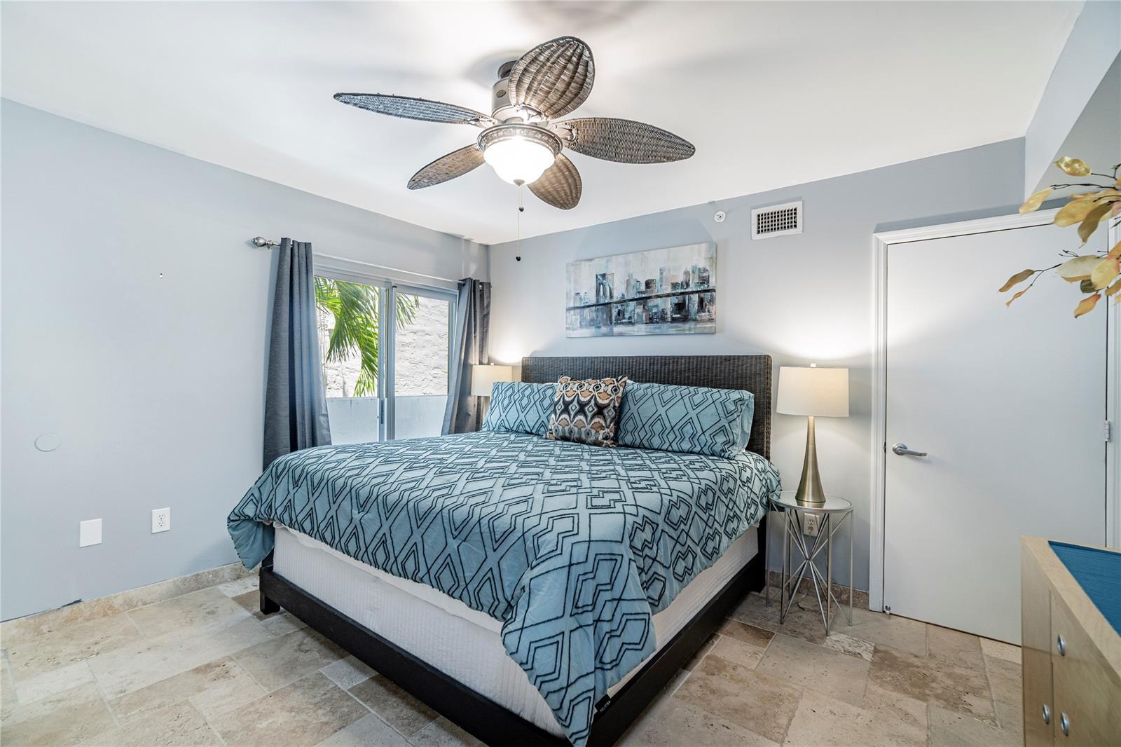 Building Photo - 1532 Drexel Ave