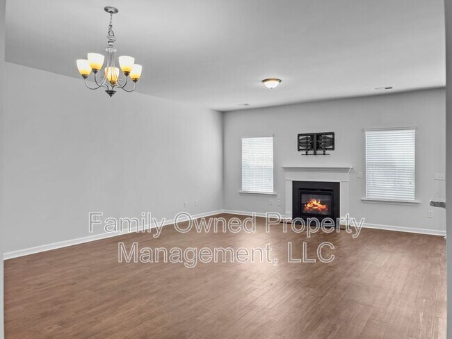 Building Photo - 209 Firewheel Ct