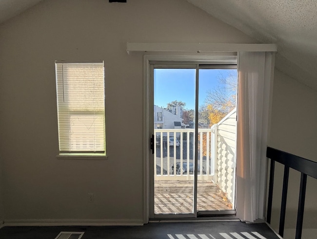 Building Photo - 17132 E Ford Dr