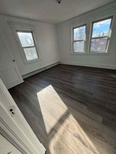 Building Photo - 220 Hart Blvd