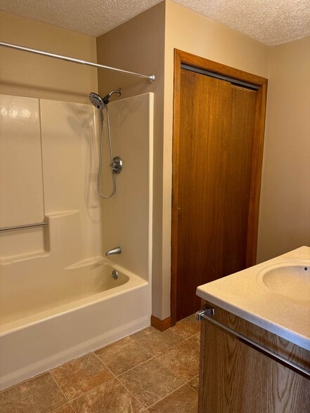 Building Photo - 205 Northern Ave