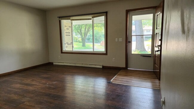 Building Photo - 2419 Adler Cir