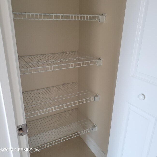 Building Photo - 1431 Riverplace Blvd