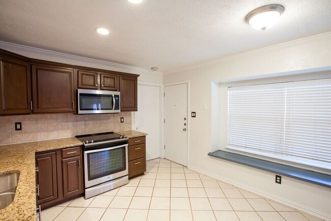 Building Photo - 5713 Baker Dr
