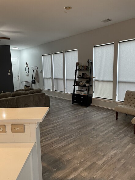 Building Photo - 6815 Terra Rye