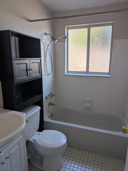 Bathroom - 6751 Carnelian Ave