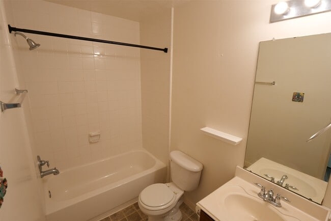 Building Photo - 5510 Bear Cave Ln