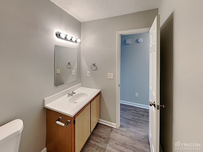 Building Photo - 12 Penhurst Ct