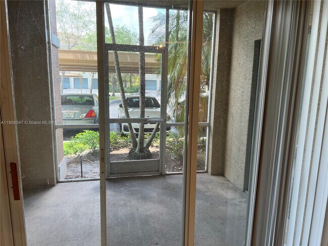 Building Photo - 6529 Emerald Dunes Dr