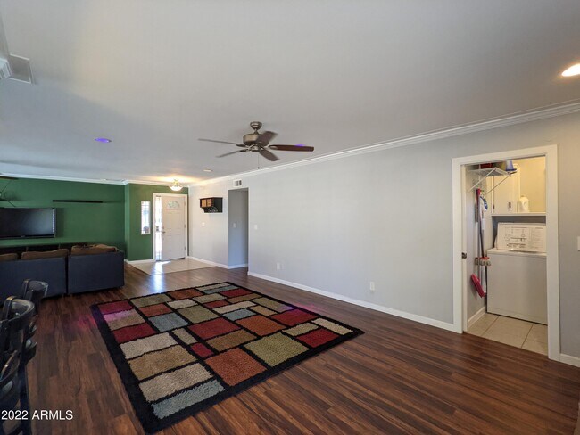 Building Photo - 10044 N 39th Ln