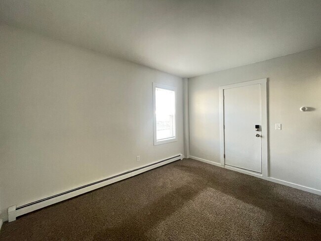 Building Photo - 124 Beech St