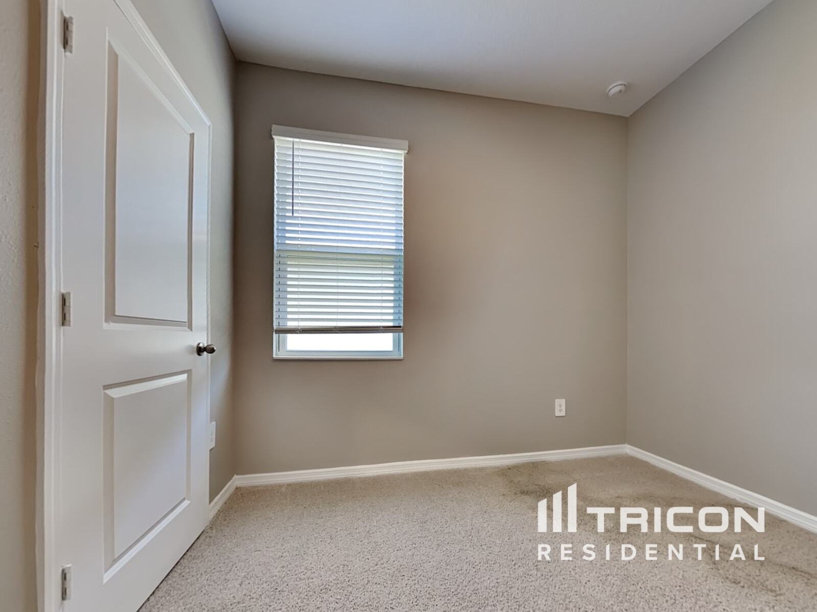 Building Photo - 6092 Dolostone Dr