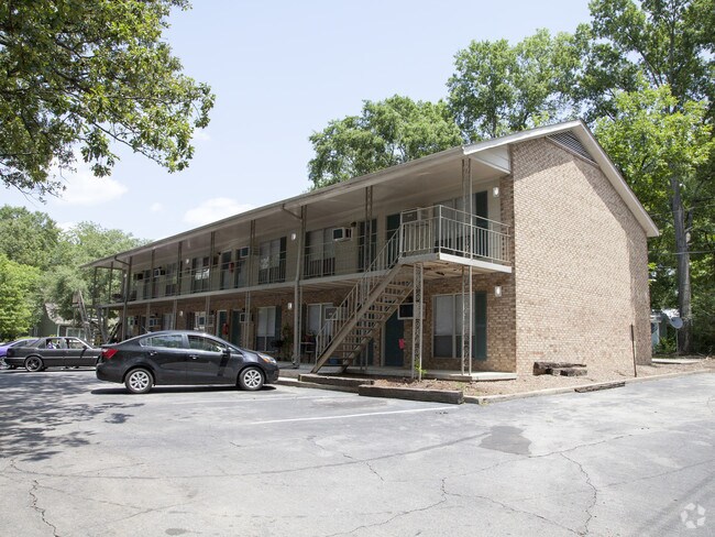 Building Photo - Eastwood Apartments