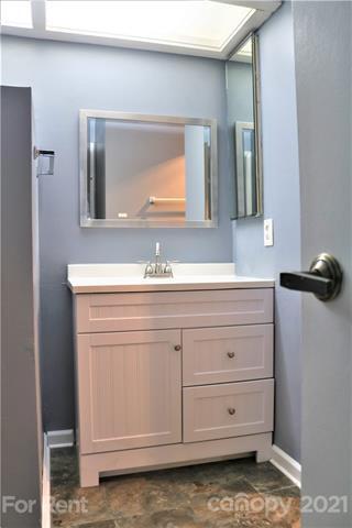 Building Photo - 1847 J Julian Ln