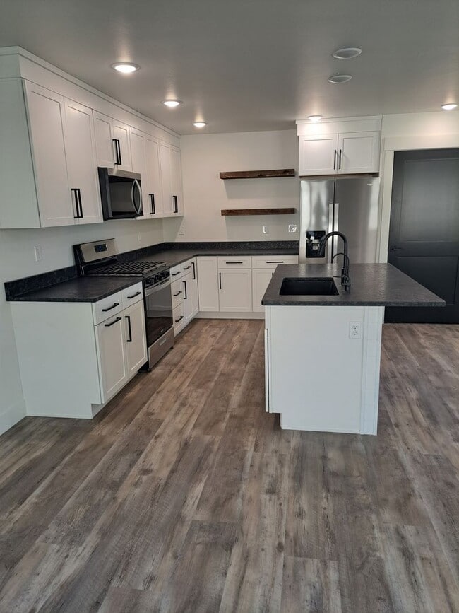 Building Photo - 3 B Raven Rdg Rd