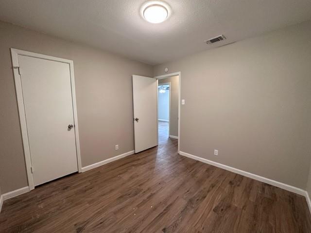 Building Photo - 921 S Valentine Dr
