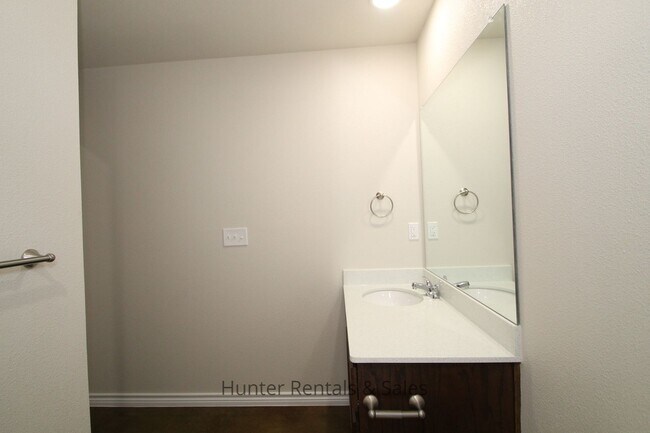 Building Photo - Truly Exceptional!