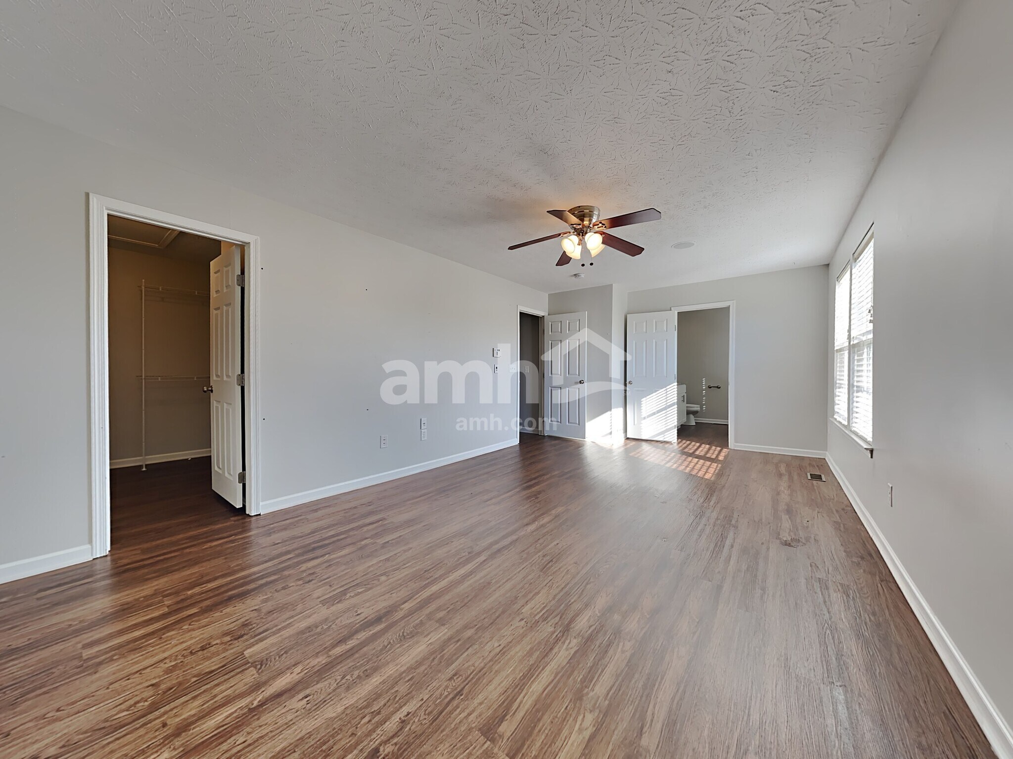 Building Photo - 5212 Man O War Dr