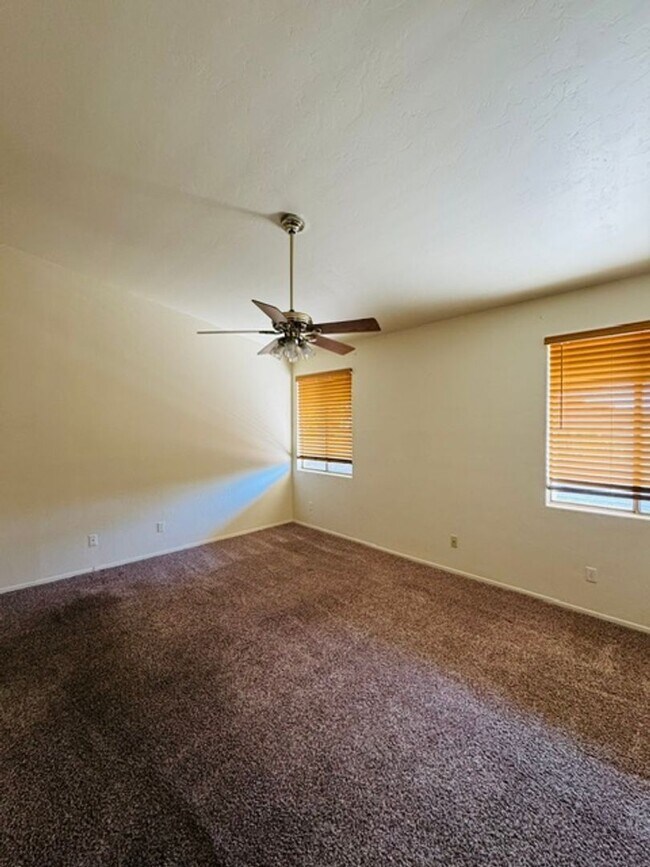 Building Photo - Oro Valley- 4 bedroom/ 2 bathroom home