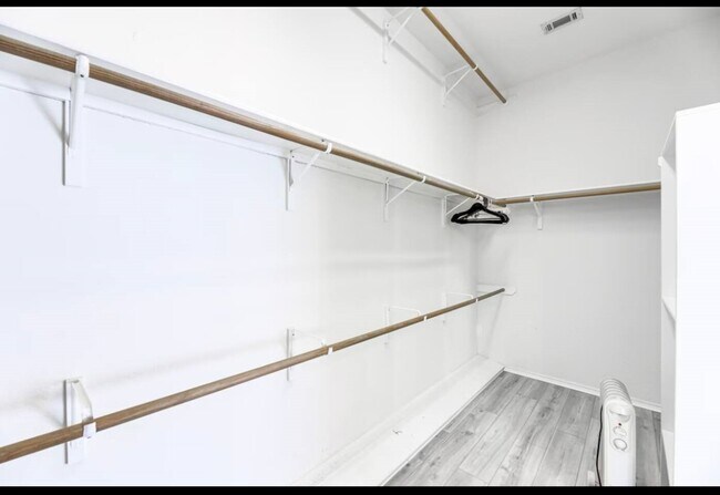 Building Photo - 602 Vogue Cove