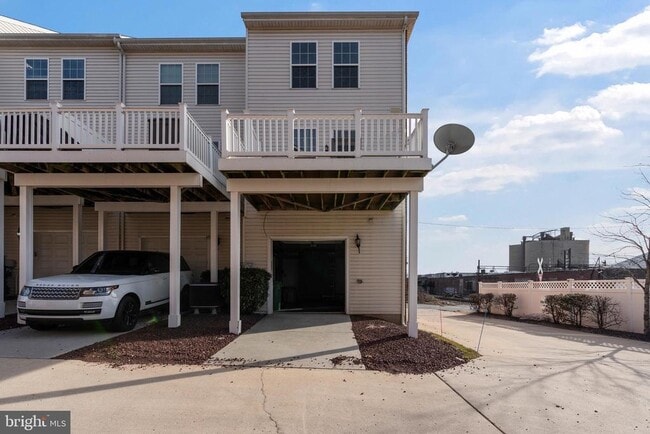 Building Photo - 4500 Fait Ave