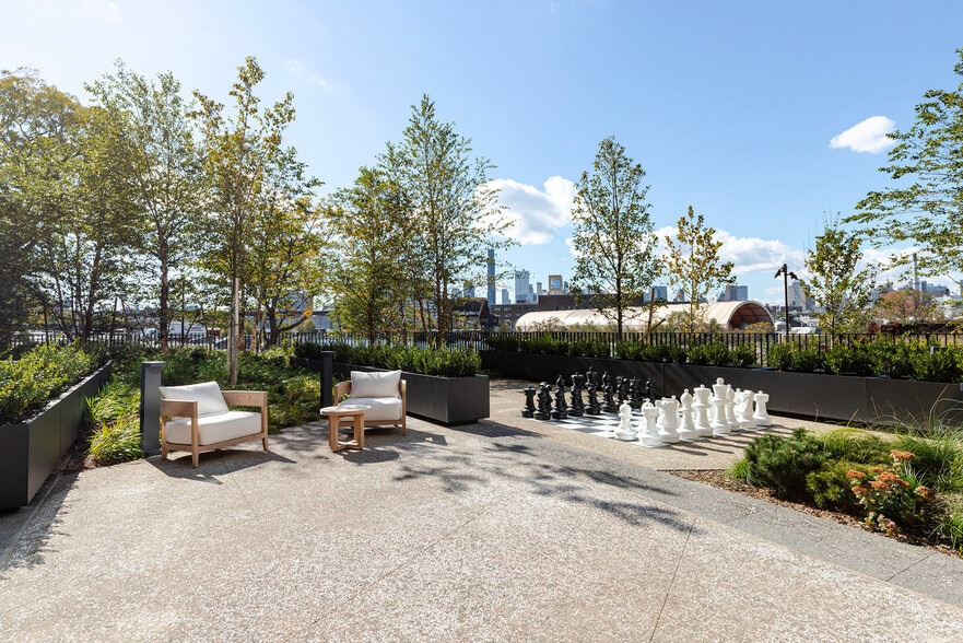 Building Photo - 482 Kent Ave