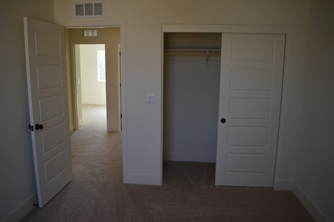 Building Photo - 4649 Jema Wy