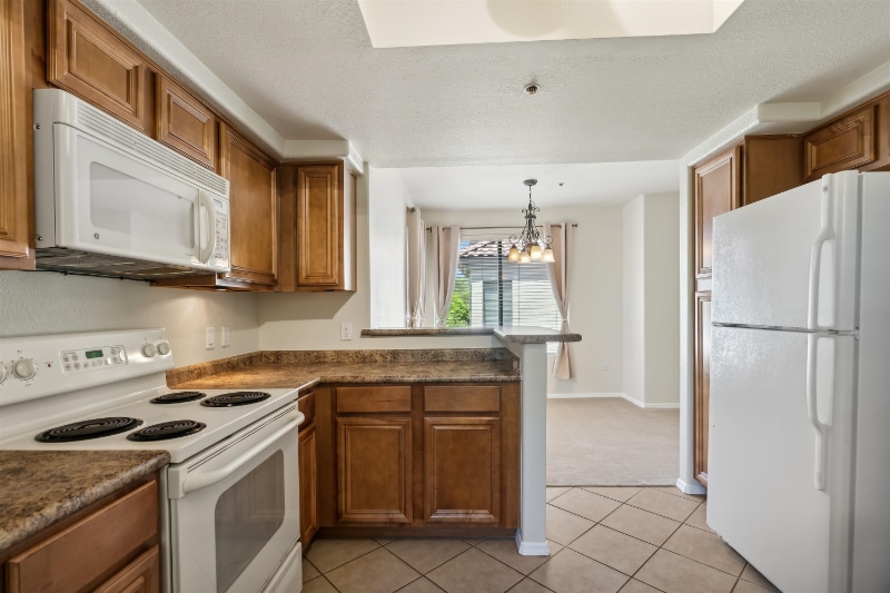Building Photo - 4925 E Desert Cove Ave