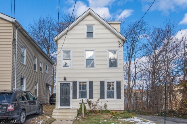 Primary Photo - 14 Fidelity Pl