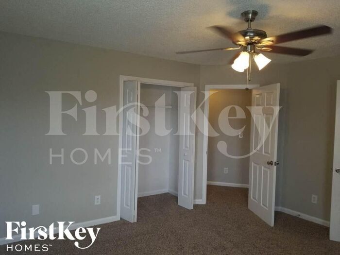 Building Photo - 1305 St Isabella Ct