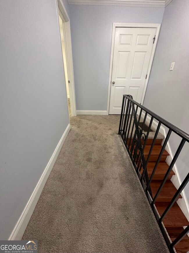 Building Photo - 35 Villa Ct SE