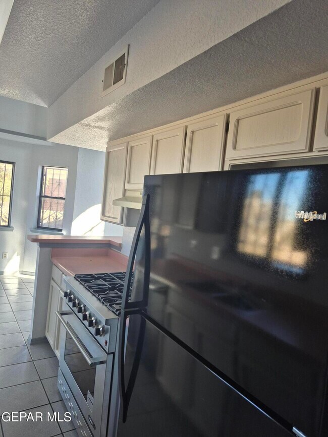 Building Photo - 12143 Noel Espinoza Cir