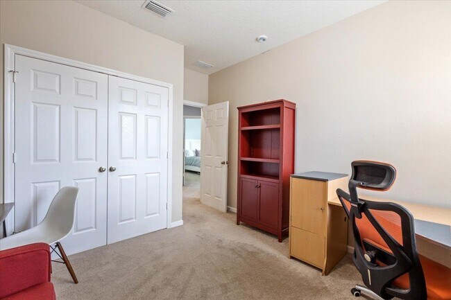 Building Photo - 3190 Coneflower Dr