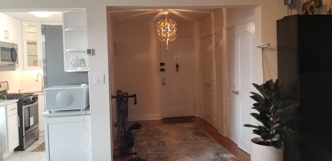 Building Photo - 10537 64th Ave