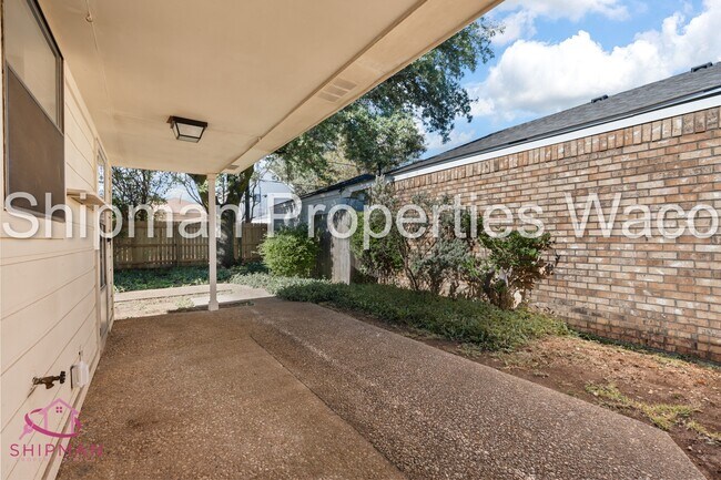 Building Photo - 1303 Chapel Creek Rd