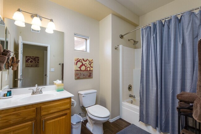 Building Photo - 9220 E Raintree Dr