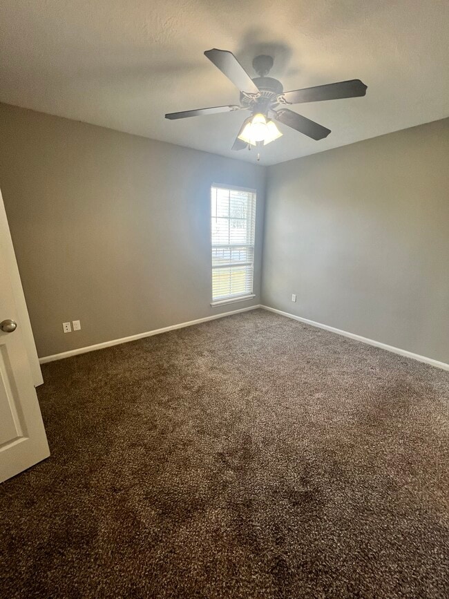 Building Photo - 951 Tallow Rd