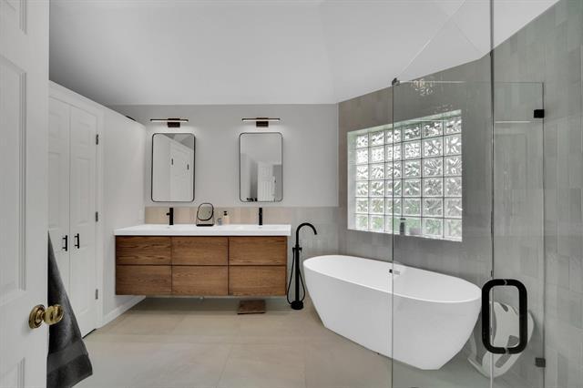 Building Photo - 1206 Brook Arbor Dr