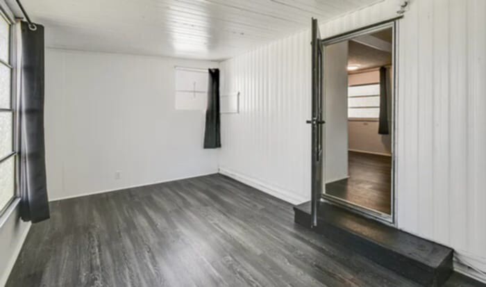 Building Photo - 8445 SE Wren Ave